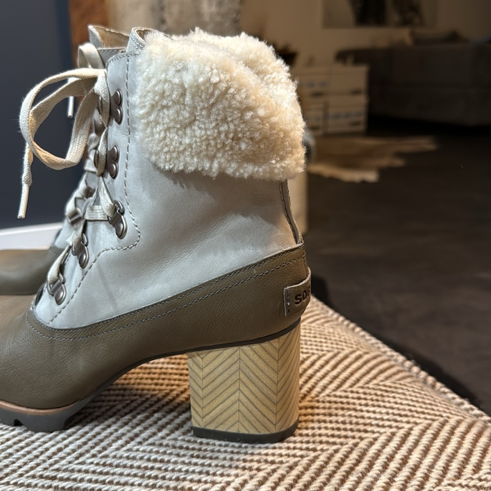 Sorel boots in gorgeous leather and suede with shearling details - Picture 3 of 5